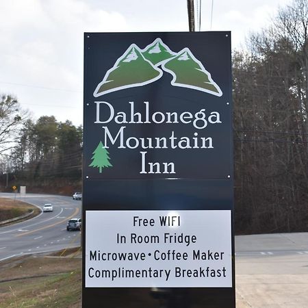 Dahlonega Mountain Inn Zewnętrze zdjęcie